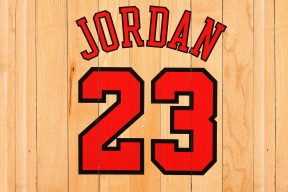 凯尔特人队迎来关键胜利，争夺东部前两名，凯尔特人队怎么样