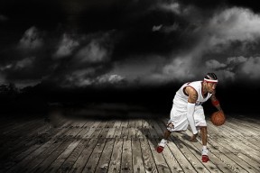 库里手感火热三分雨浇灭对手，库里三分能超越雷阿伦吗