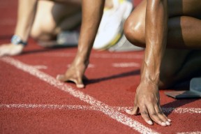 广东宏远争冠在即，豪门首轮大胜引人关注！，广东宏远正式完成重磅签约