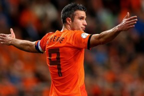 鹈鹕老将鼓励队内新秀保持自信迎接挑战，鹈鹕的新秀